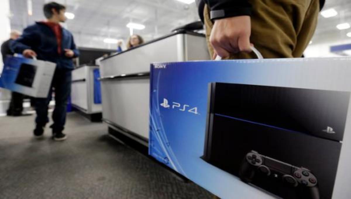 Πουλήθηκαν 1 Εκατ. Playstation 4 σε 24 ώρες!