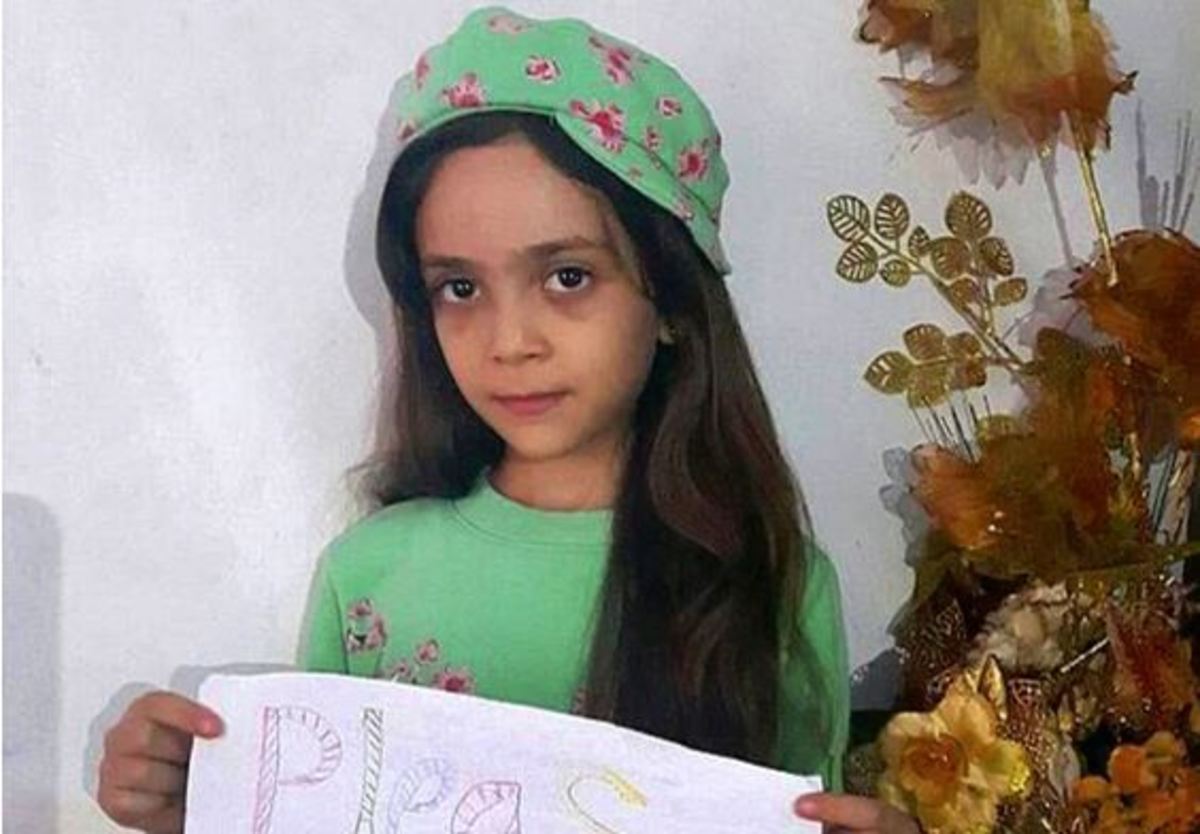 Η “κραυγή αγωνίας” μιας 7χρονης Σύριας που twittαρει απ’ τα συντρίμμια! [pics-vid]