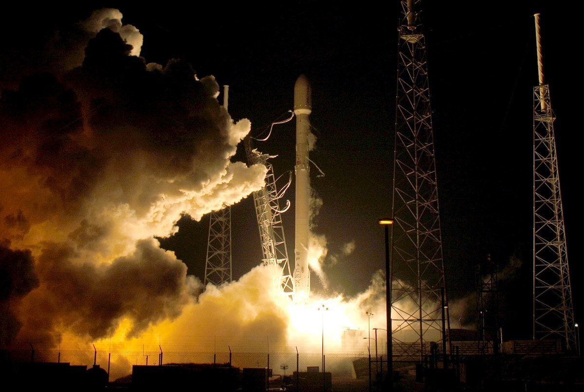 Εντυπωσιακή εικόνα: Ο πύραυλος που… πήγε στο διάστημα και επέστρεψε (ΦΩΤΟ, VIDEO)