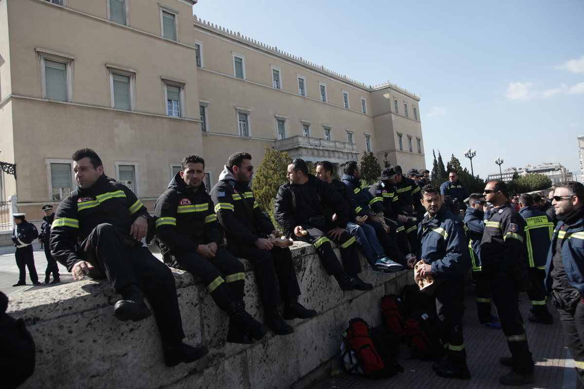 Έβαλαν.. “φωτιά” στην Ολομέλεια οι Πυροσβέστες!