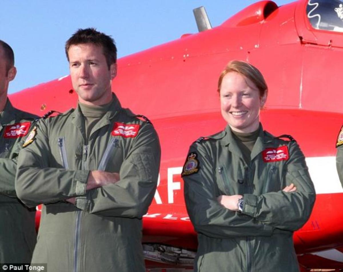 Γάμος μετά από… απαγορευμένη σχέση στη Βρετανική Βασιλική Αεροπορία