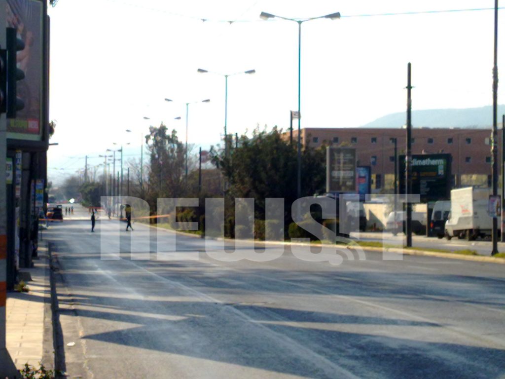 Κλειστή η Π. Ράλλη μετά την ισχυρή έκρηξη. ΦΩΤΟ NEWSIT