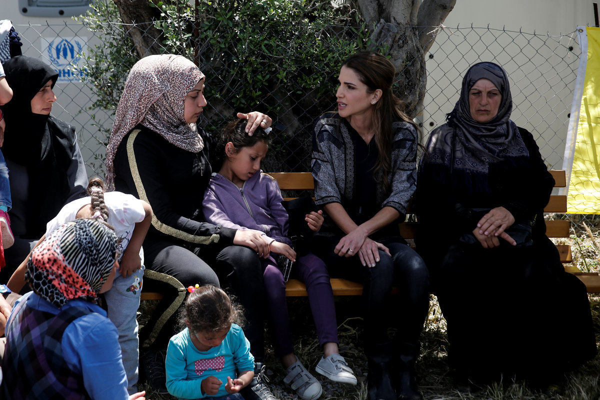To συγκινητικό μήνυμα της Βασίλισσας Ράνιας: Κανείς δεν επιλέγει να είναι πρόσφυγας…