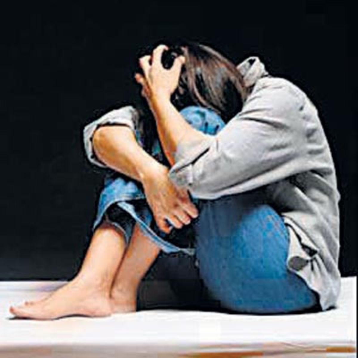 Βίαζε τον γιο του και ανέβαζε τα βίντεο στο ιντερνετ!