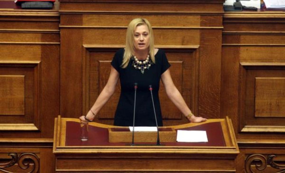 Ραχήλ Μακρή: «Δεν άξιζε να ανέβεις στα κάγκελα για τους εργαζόμενους της ΕΡΤ»!