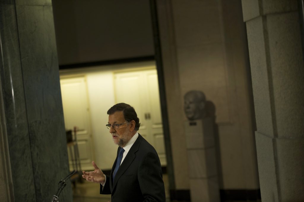 Νέα πολιτική κρίση στην Ισπανία – Ο Ραχόι δεν πήρε ψήφο εμπιστοσύνης