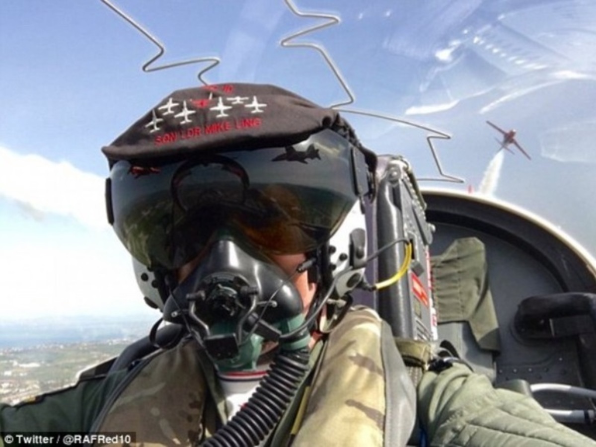 Ακροβατικά Red Arrows στην Ελλάδα: Πλάνα που κόβουν την ανάσα! (ΒΙΝΤΕΟ)