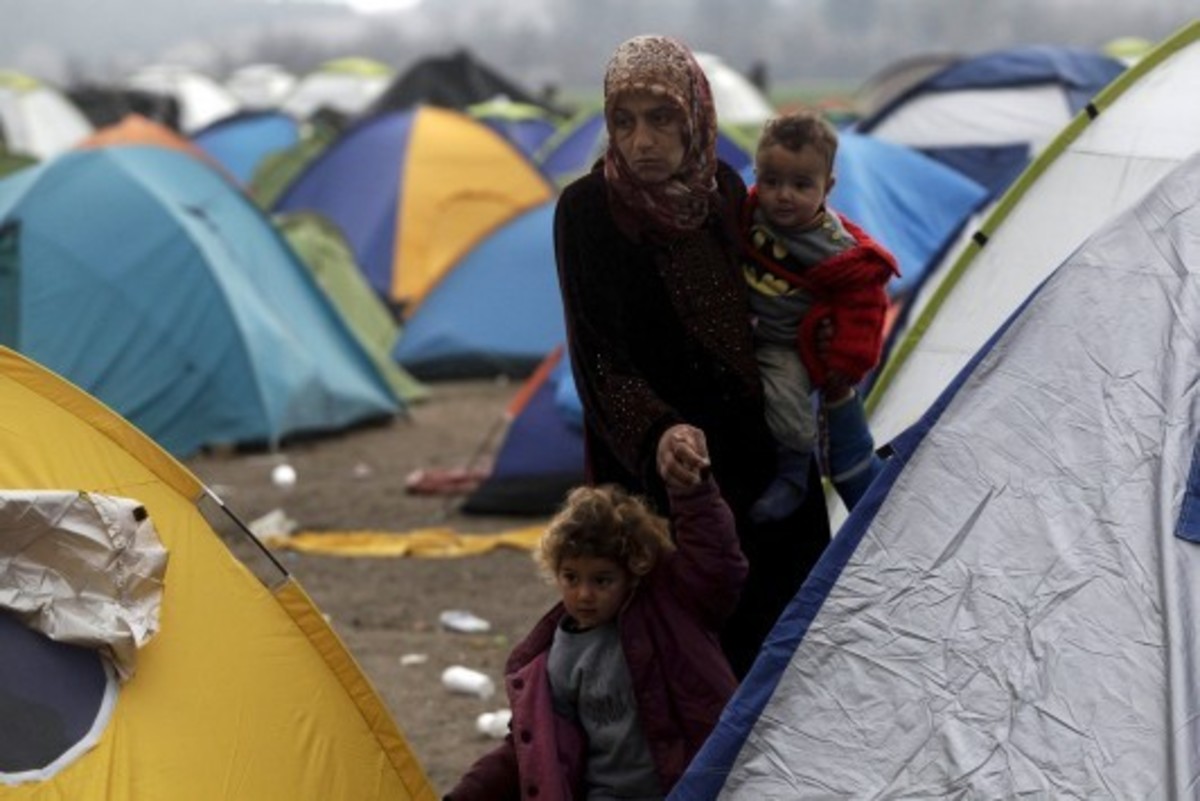 WSJ: Η ΕΕ θα διαθέσει 700 εκατ. ευρώ στην Ελλάδα για το Προσφυγικό
