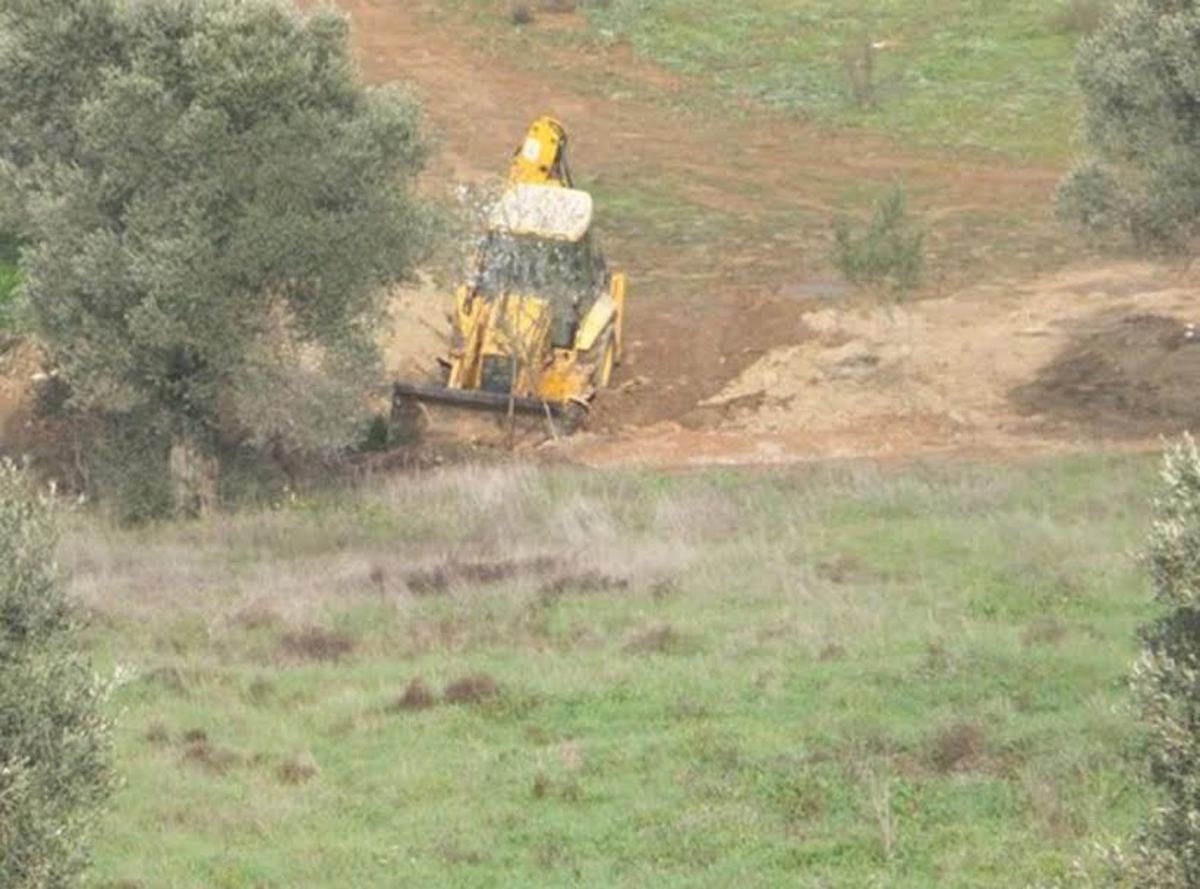 Εύβοια: Πιάστηκαν στα πράσα να μπαζώνουν ρέμα! (ΦΩΤΟ)