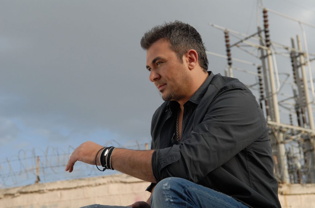 Οργή του Αντώνη Ρέμου για τη Μύκονο: «Με πνίγει το άδικο, πώς να το κάνουμε»;