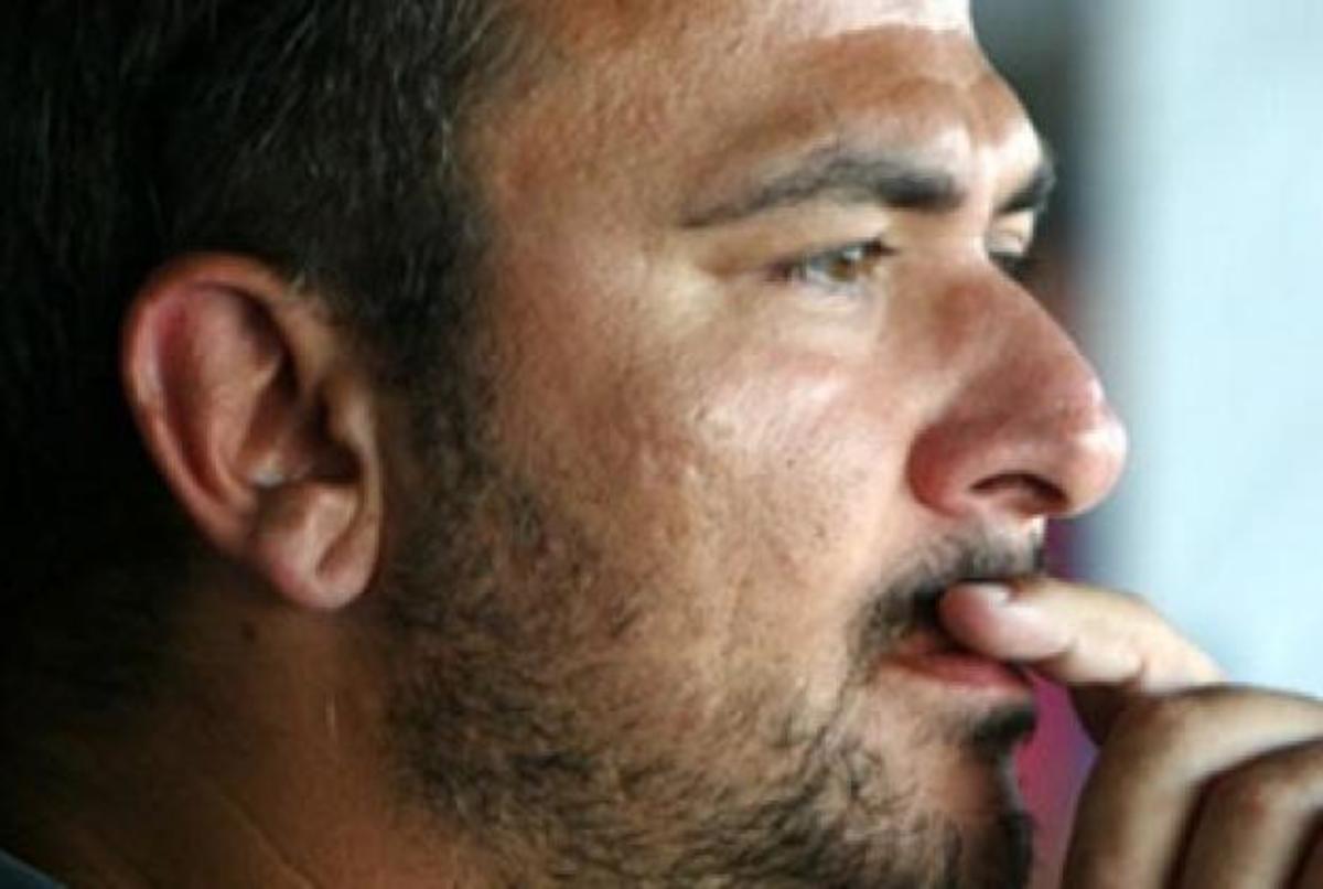 Ο Αντώνης Ρέμος ευχαριστεί τα ΜΜΕ για τη διακριτικότητά τους στο θάνατο του πατέρα του