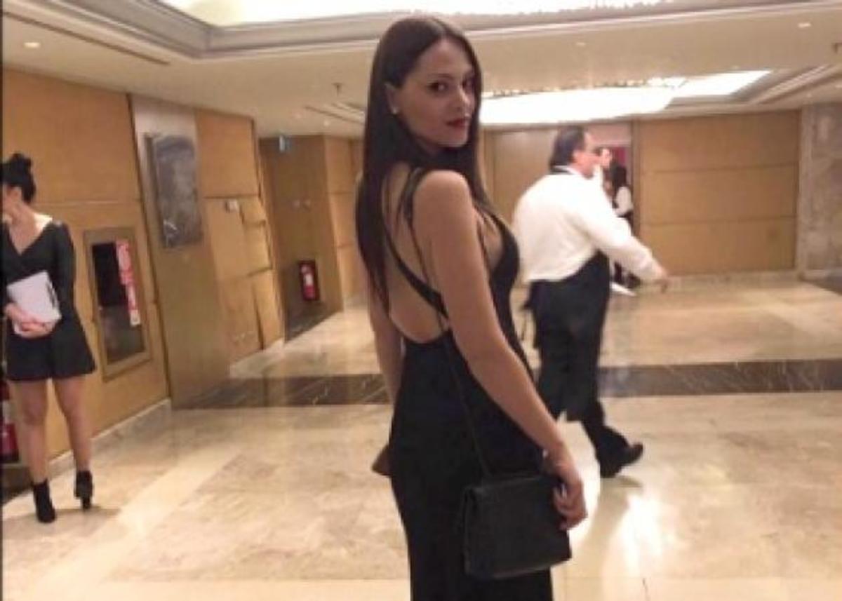 Υβόννη Μπόσνιακ: Εντυπωσιακή εμφάνιση στο φιλανθρωπικό event που τραγούδησε ο Αντώνης Ρέμος!
