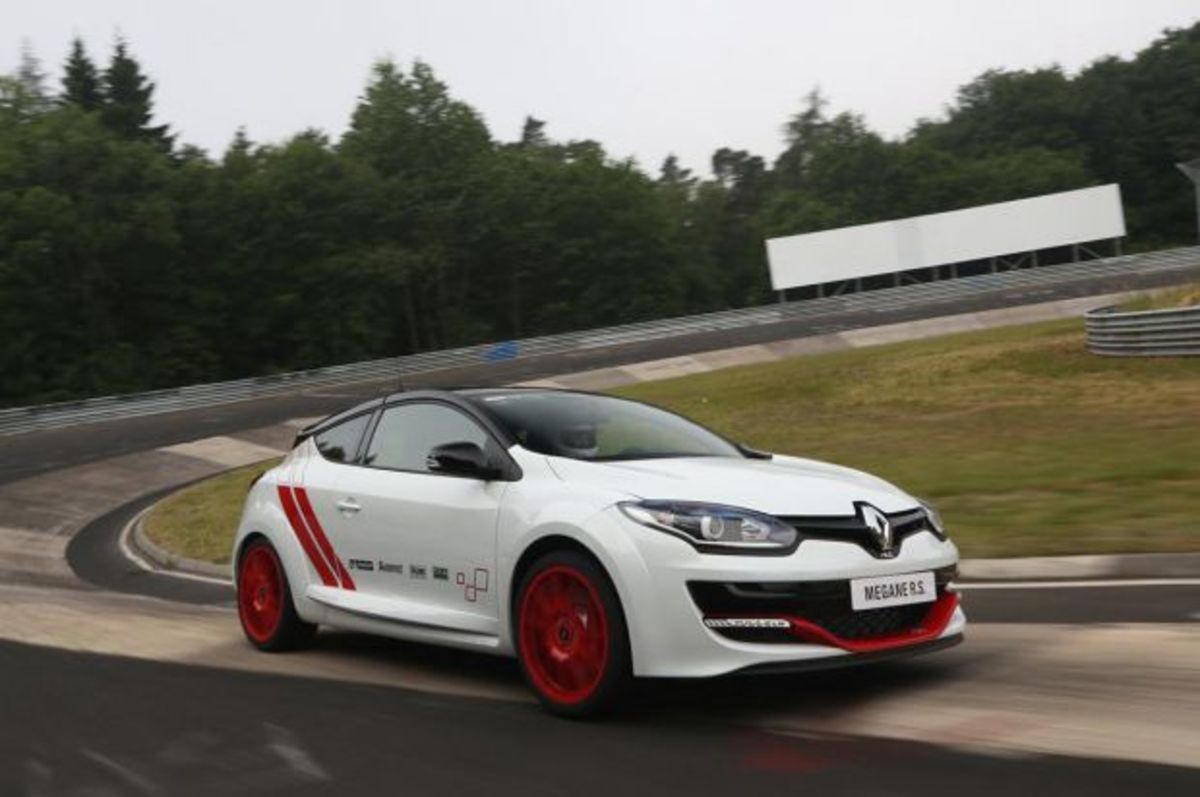 Renault: Νέο ρεκόρ από το Megane R.S. στην πίστα του Nürburgring (VIDEO)