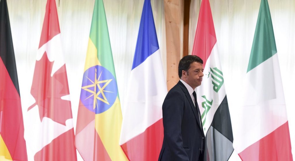 Ρέντσι: Κίνητρα στους δήμους για να δεχτούν μετανάστες