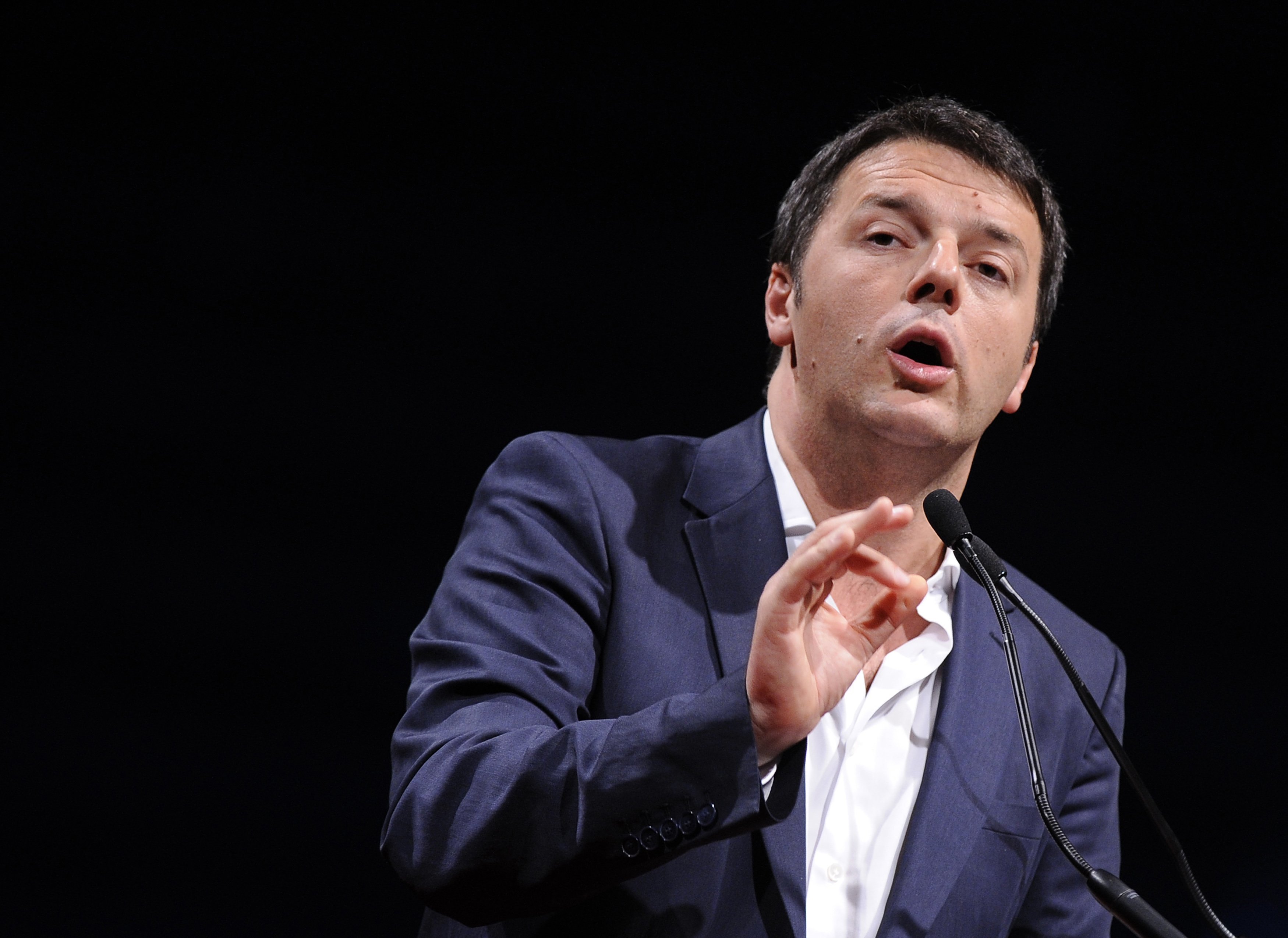 Ιταλία: Ροκ… επίθεση στον πρωθυπουργό και αντεγκλήσεις