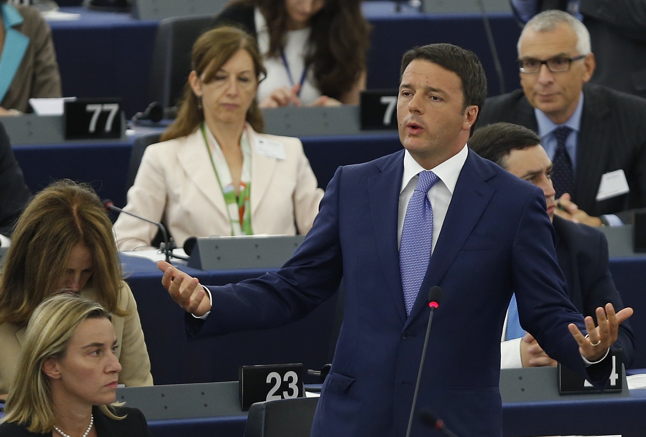 Ρέντσι: Η κρίση δεν πλήττει μόνο την Ιταλία, αλλά όλη την Ευρωζώνη