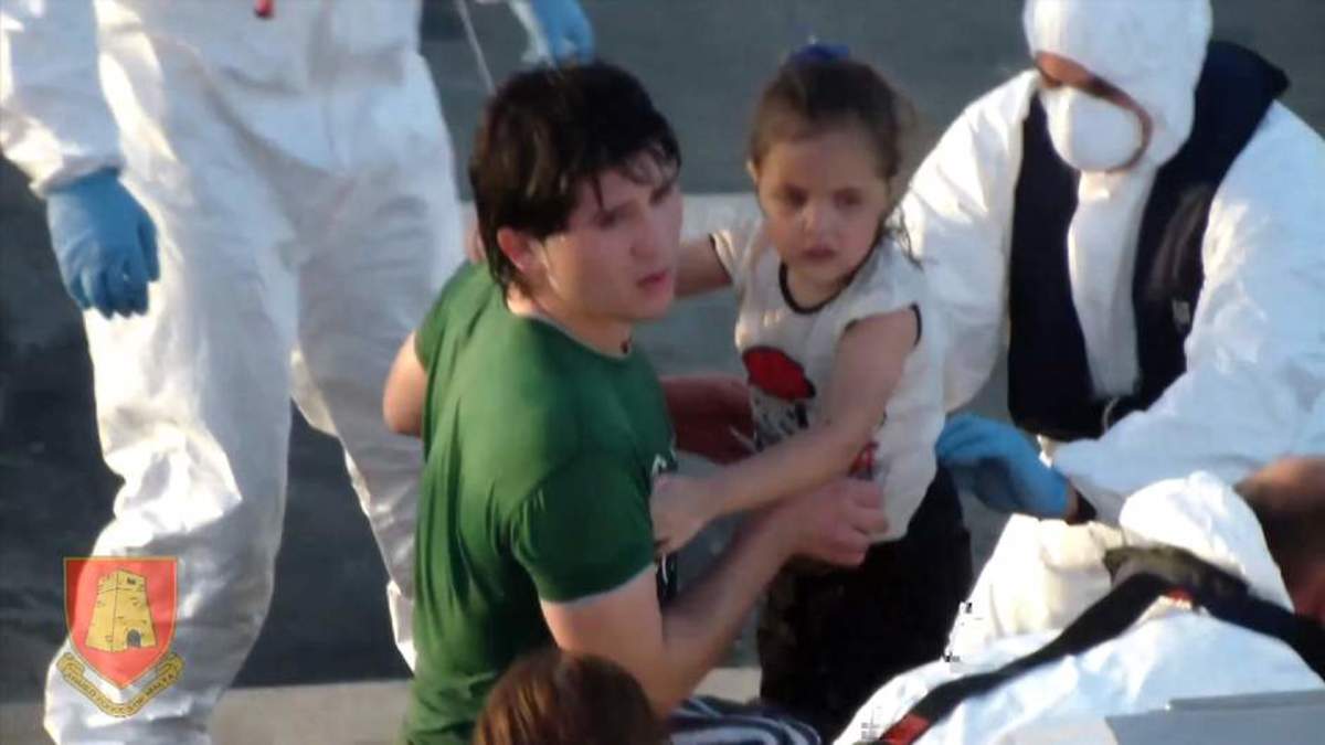 Καρέ καρέ η διάσωση Σύρων μεταναστών (VIDEO)