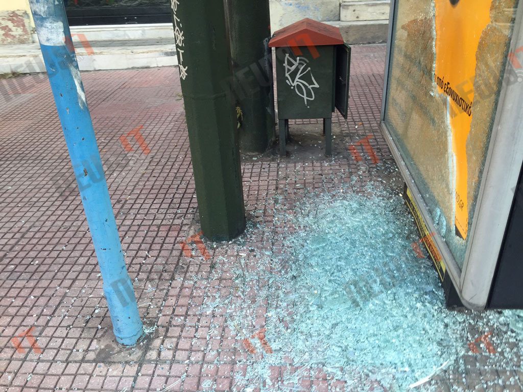 Ρημαδιό σήμερα η Αθήνα μια μέρα μετά τα επεισόδια – ΦΩΤΟ