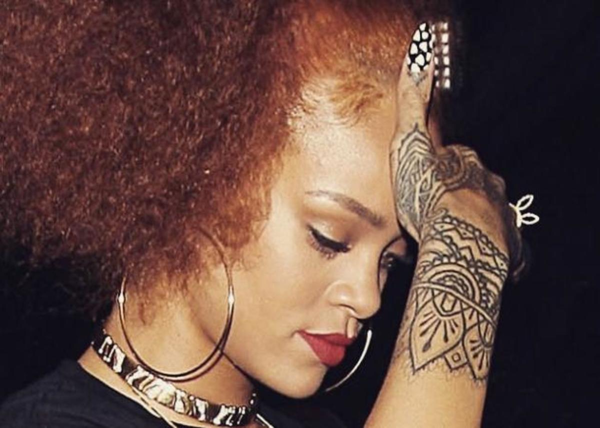 Δες τα flash tattoo που έφτιαξε η Rihanna!