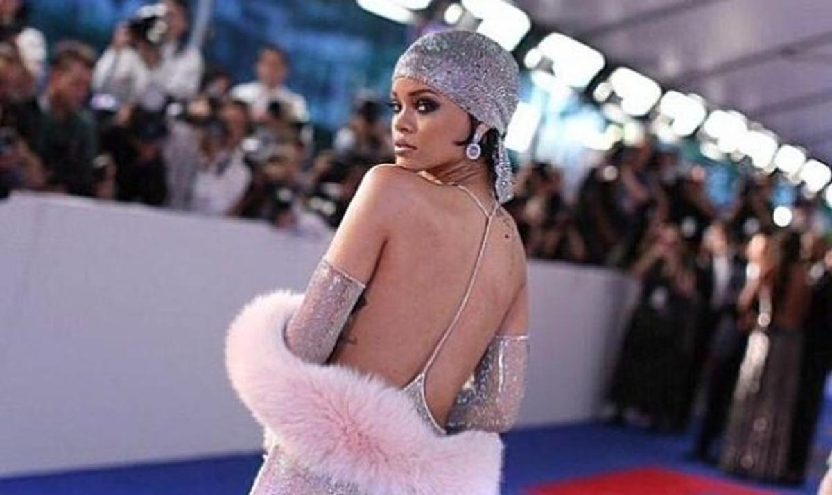 Ο σέξι χορός της Rihanna που ανάβει φωτιές! Video