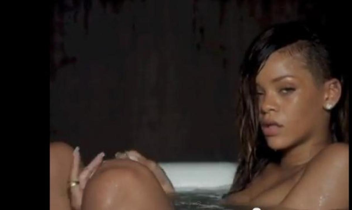 Rihanna: Θλιμμένη και γυμνή στην μπανιέρα της, στο νέο της video clip
