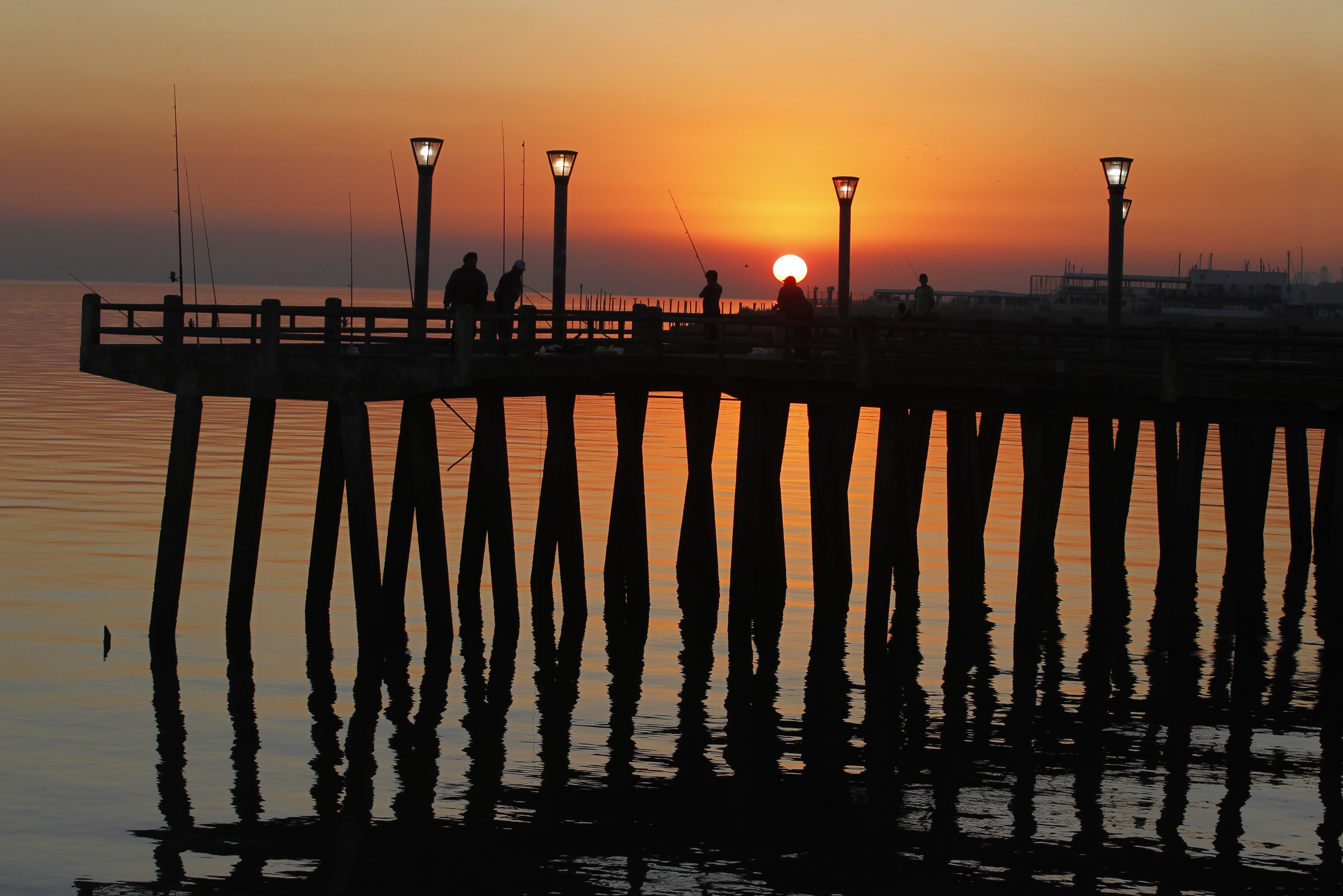 ΨΑΡΕΜΑ ΣΤΙΣ ΟΧΘΕΣ ΤΟΥ ΡΙΟ ΝΤΕ ΛΑ ΠΛΑΤΑ ΦΩΤΟ REUTERS