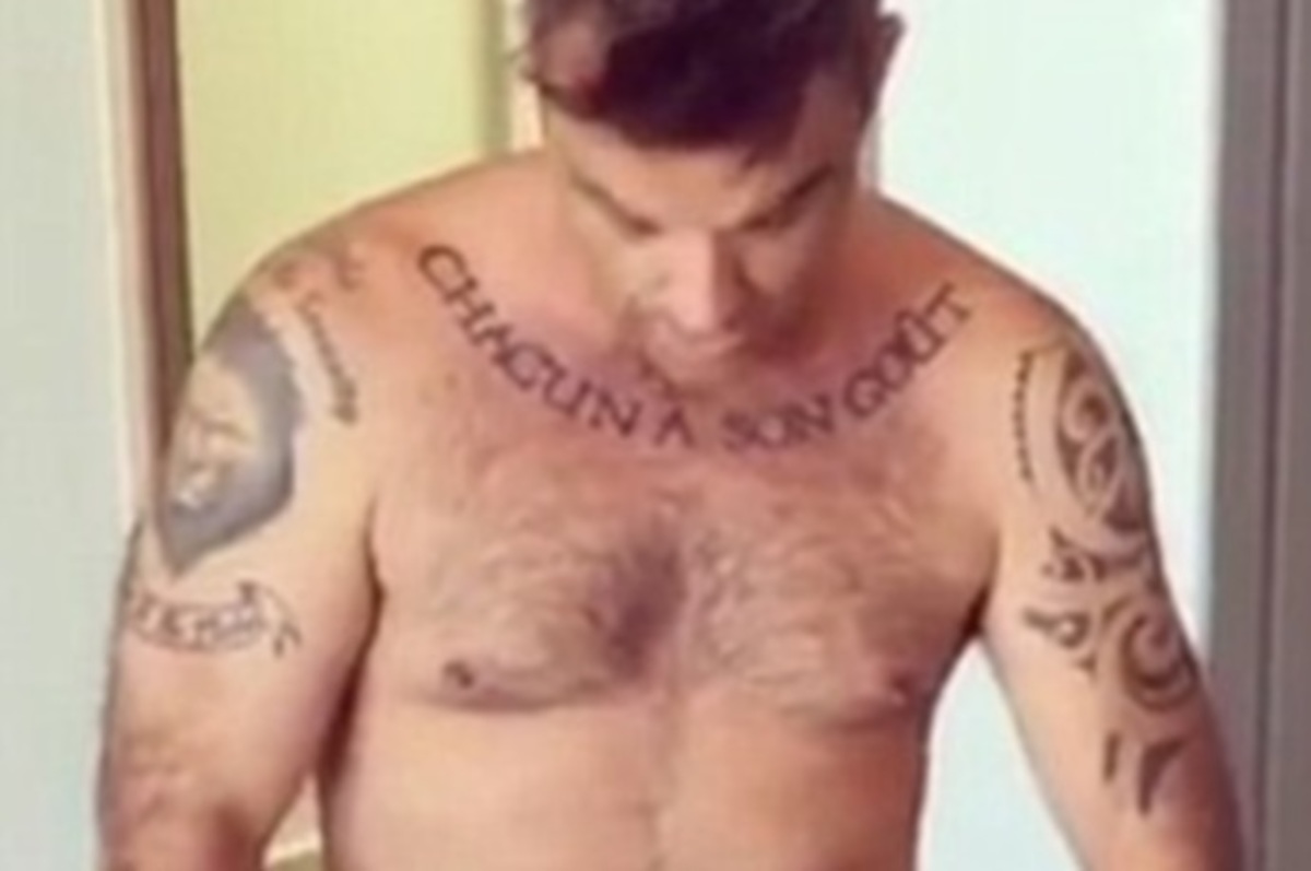 Χαμός με τον Robbie Williams! Τον ανέβασε ολόγυμνο σε βίντεο η γυναίκα του!