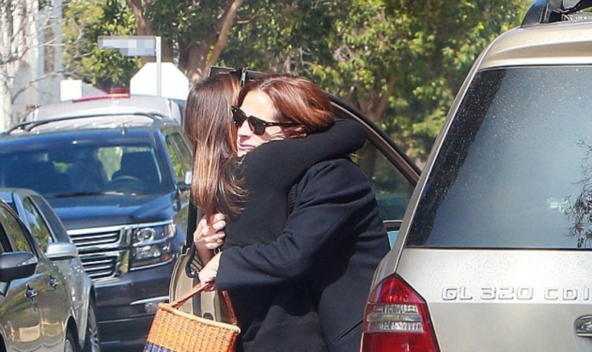 Συντετριμμένη η Julia Roberts μετά το θάνατο της μητέρας της – ΦΩΤΟ