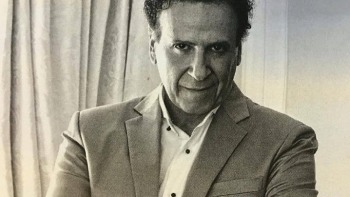 Ούτε που φαντάζεστε τι αγόρασε ο Χάρης Ρώμας σε δημοπρασία!