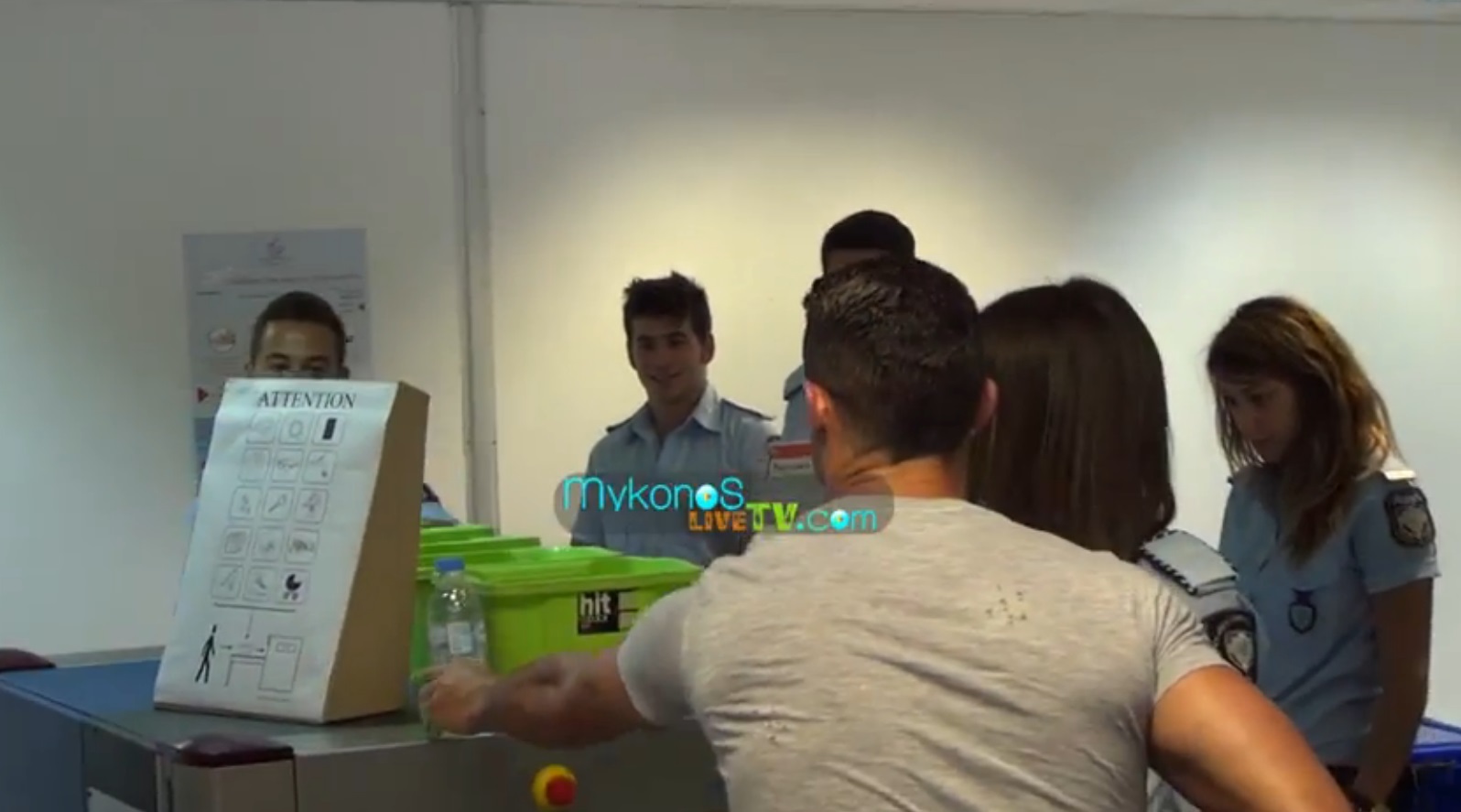 Πώς συμπεριφέρθηκε ο Ρονάλντο στο σημείο ελέγχου του αεροδρομίου της Μυκόνου;