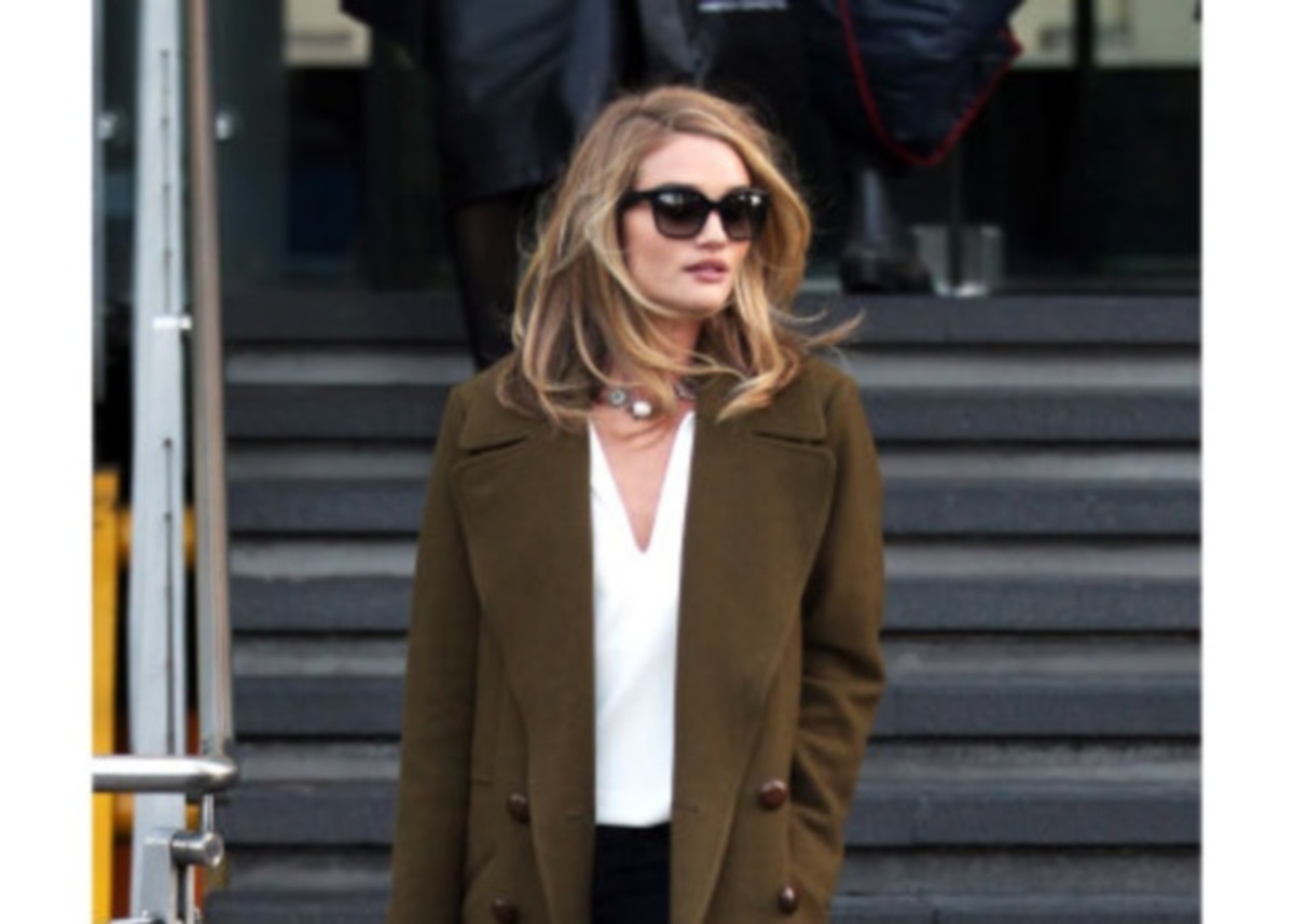 Δες τις συγκλονιστικές μπότες της Rosie Huntington-Whiteley!