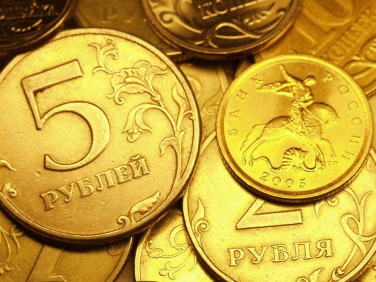 Υποβάθμιση για τη Ρωσική οικονομία λόγω Ουκρανίας