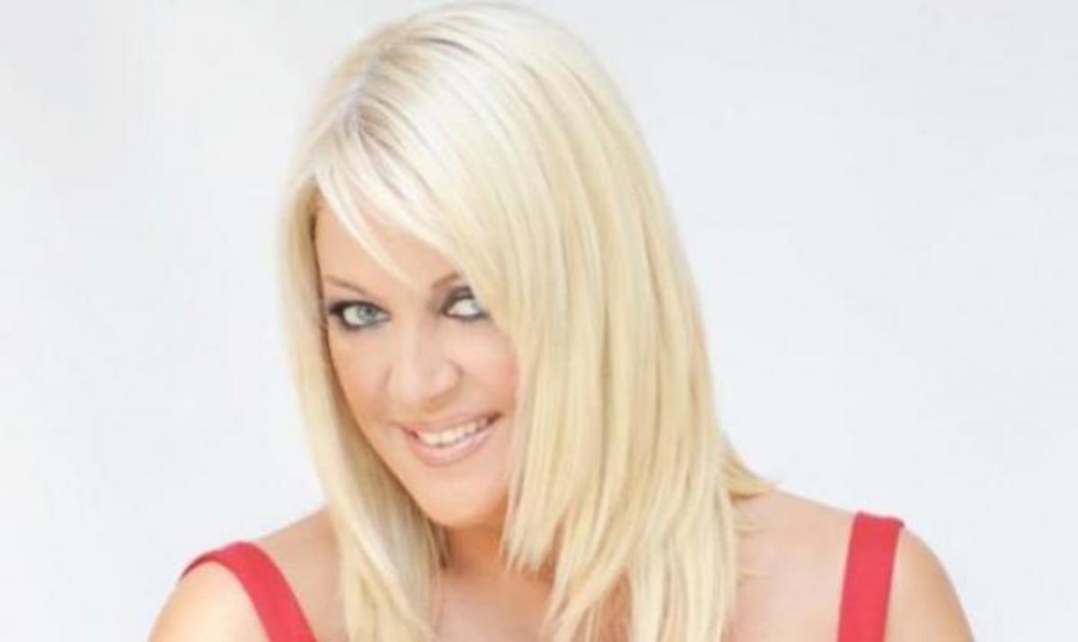 Όλη η αλήθεια για τη Ρούλα Κορομηλά και το Λάκη Λαζόπουλο!