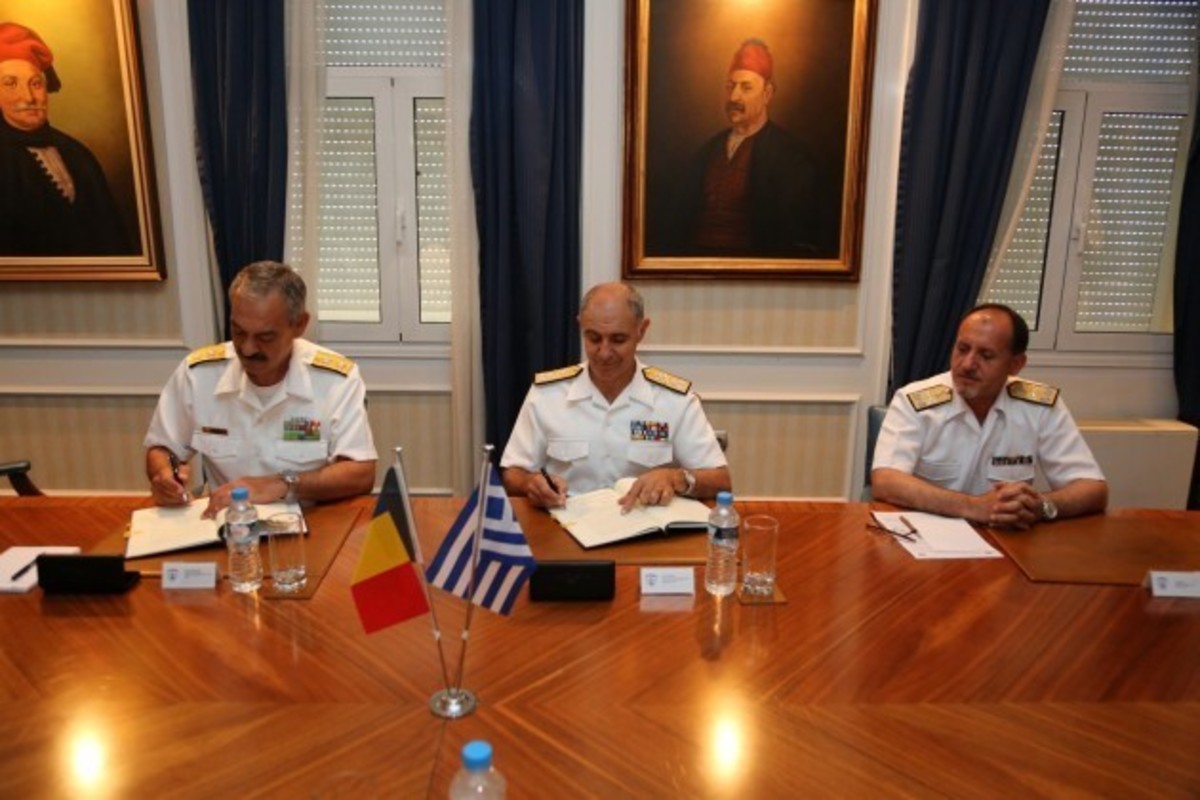 Ρουμάνοι αξιωματικοί πάνω στα ελληνικά πλοία για επιχειρήσεις του ΝΑΤΟ και του ΟΗΕ