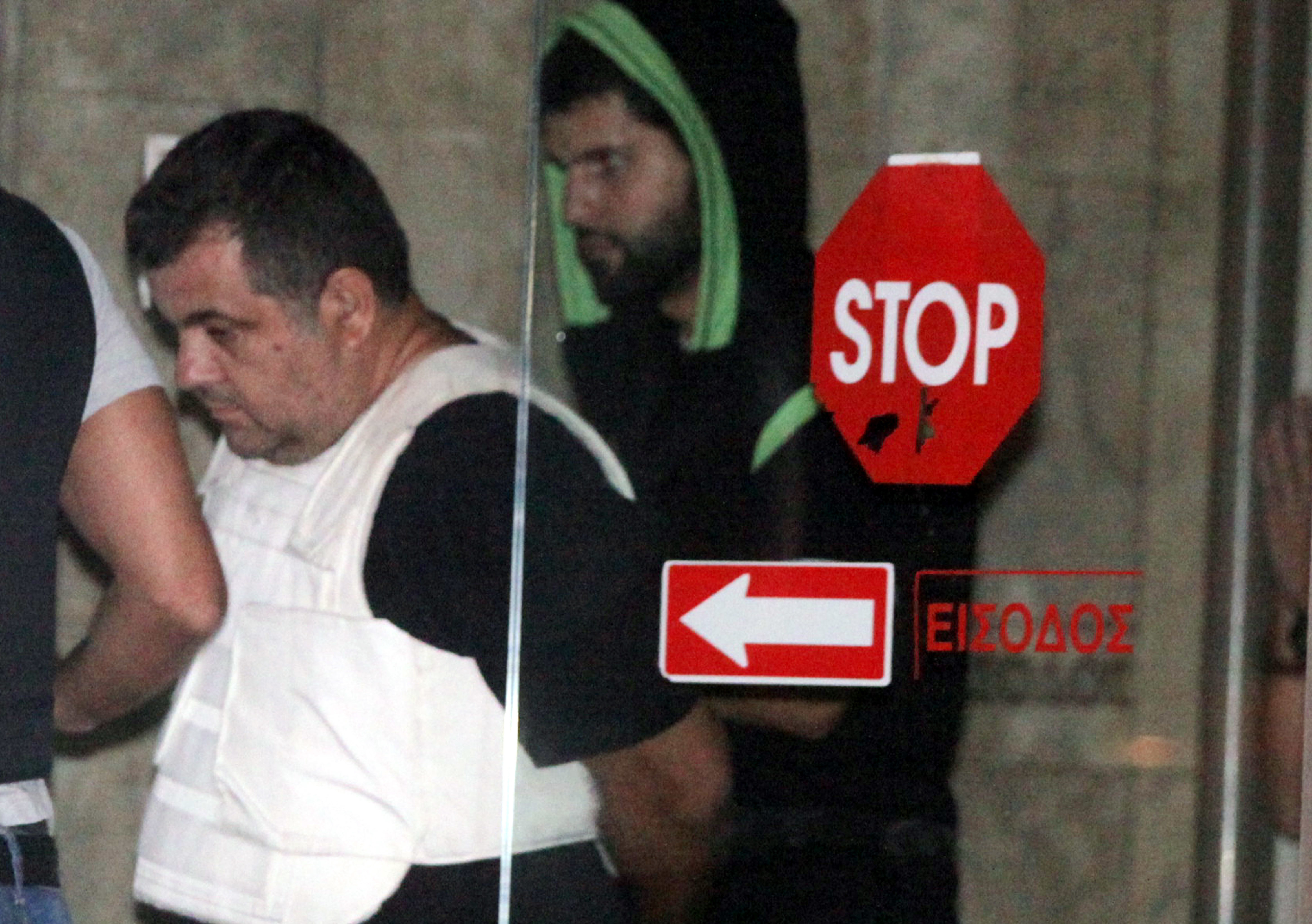 Ολόκληρη “επιστράτευση” για τη δολοφονία του Π. Φύσσα αποκαλύπτουν τα δεκάδες τηλεφωνήματα – Η ΕΛ.ΑΣ διαψεύδει τη μητέρα του θύματος