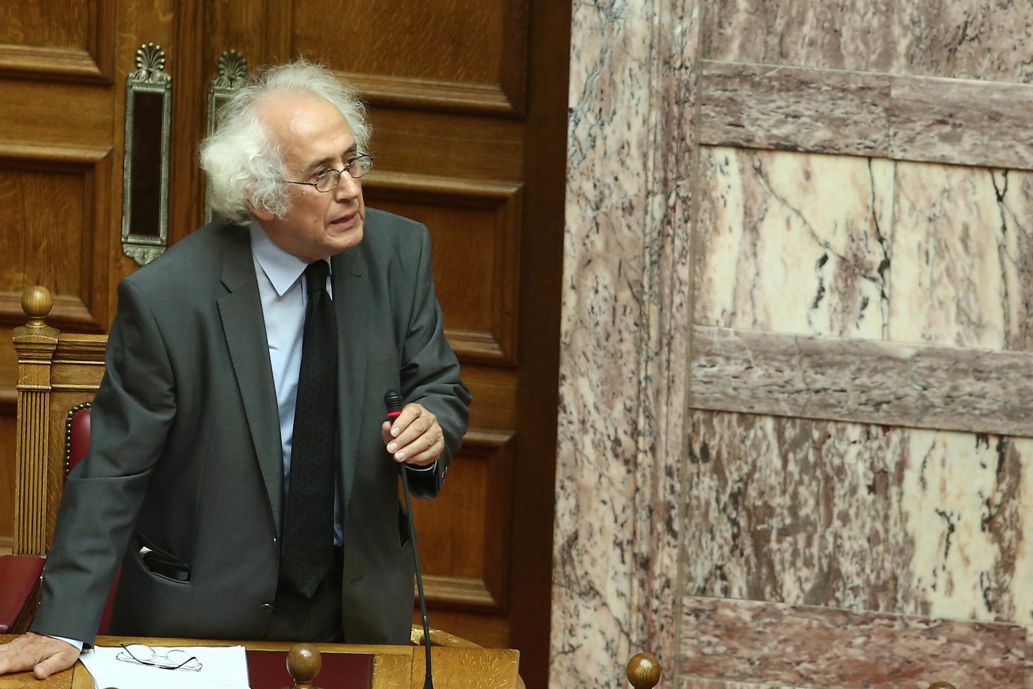 Την Τρίτη η τρόικα “βλέπει” τον υπουργό Δικαιοσύνης