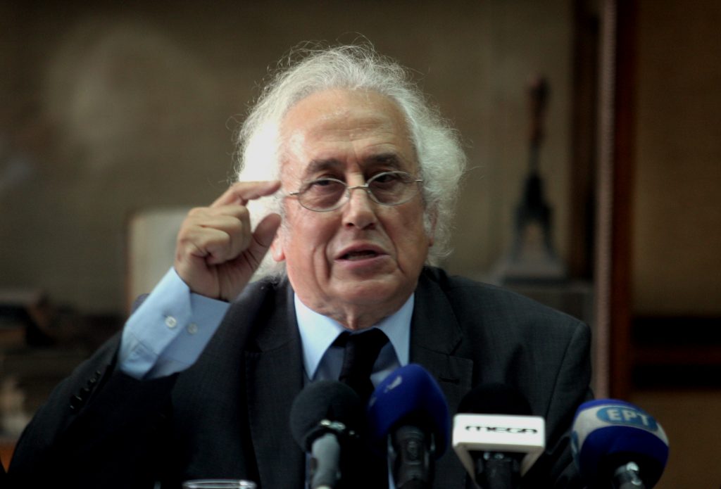 Ρουπακιώτης: “Οι δανειστές μας έχουν πιάσει από το λαιμό”