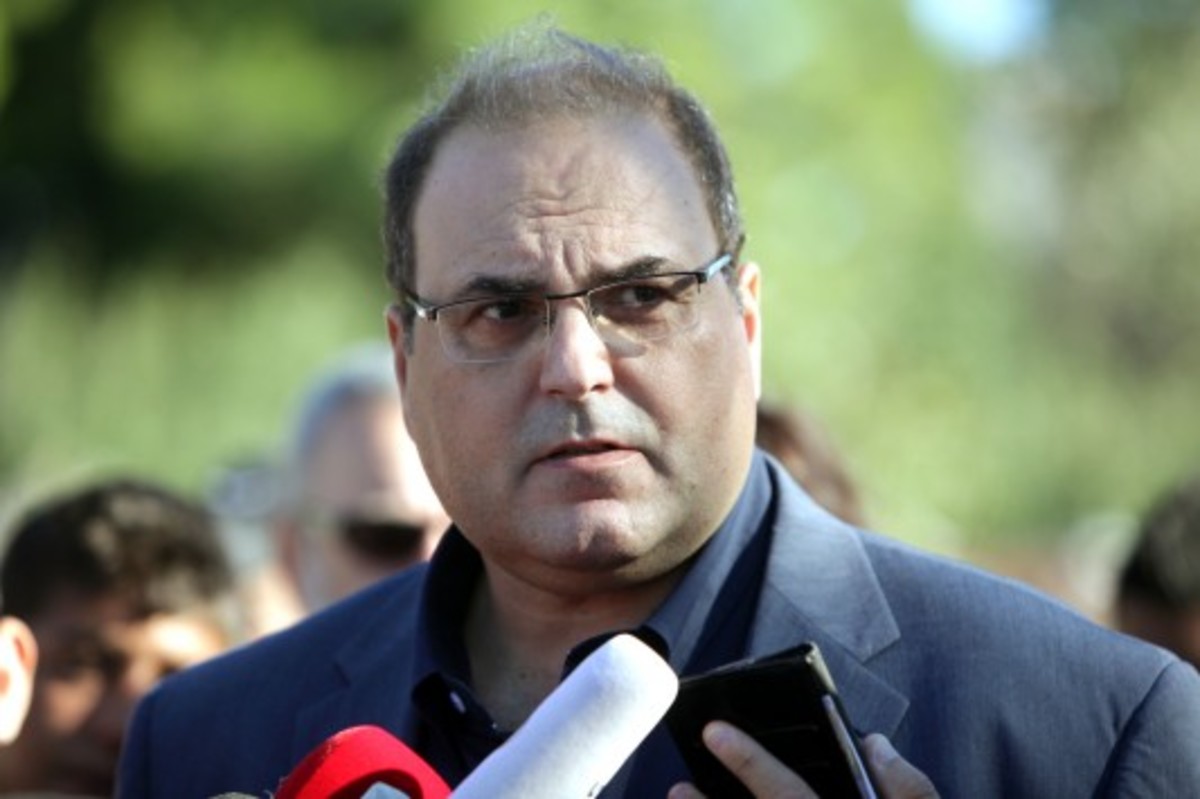 Στον εισαγγελέα ο δήμαρχος Χαλανδρίου – Τι δήλωσε για τον ύμνο του ΕΑΜ