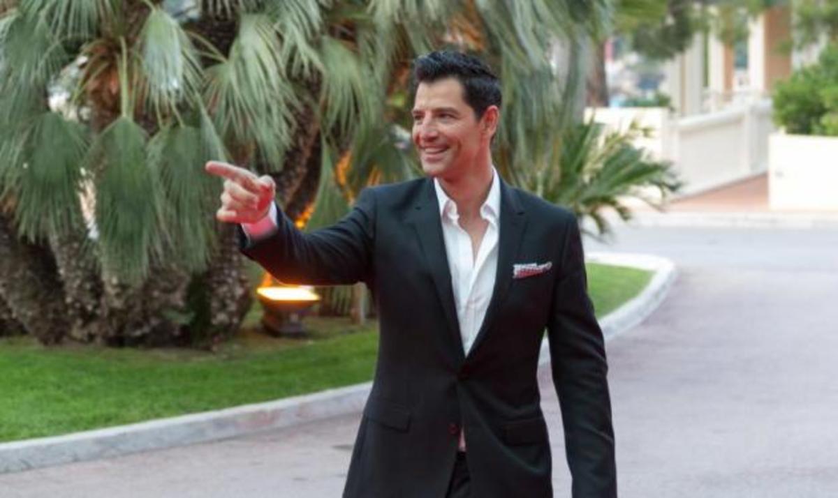 Όσα έγιναν στη μεγάλη συναυλία του Σάκη Ρουβά στη Νέα Σμύρνη!