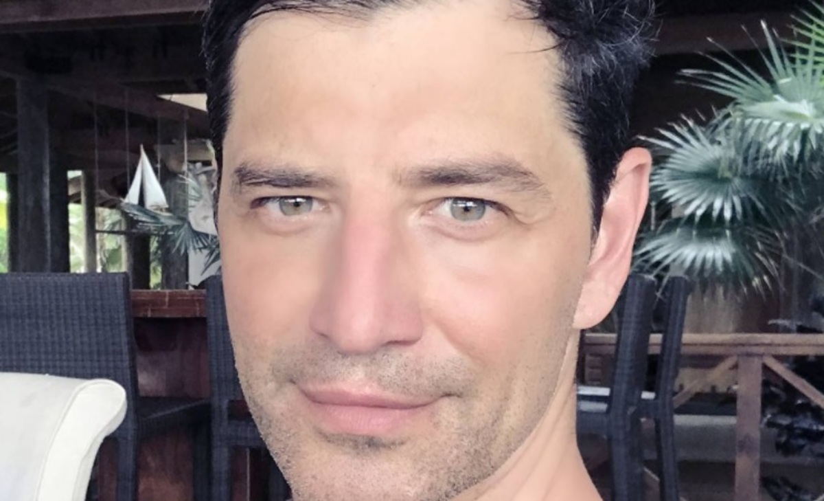 Survivor: Η φωτογραφία του Σάκη Ρουβά με τους Μαχητές και τους Διάσημους που κάνει θραύση!