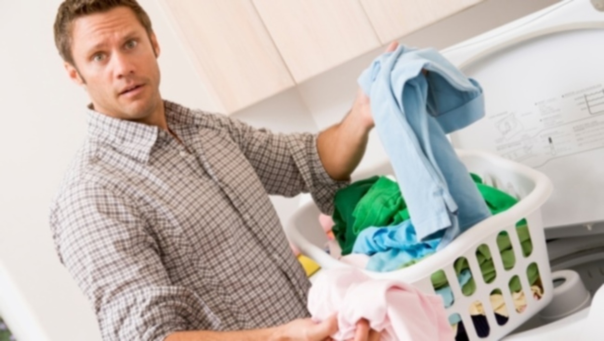Σίγουρα δεν πλένετε τα ρούχα σας όσο συχνά πρέπει – Οι νέες οδηγίες (ΒΙΝΤΕΟ)