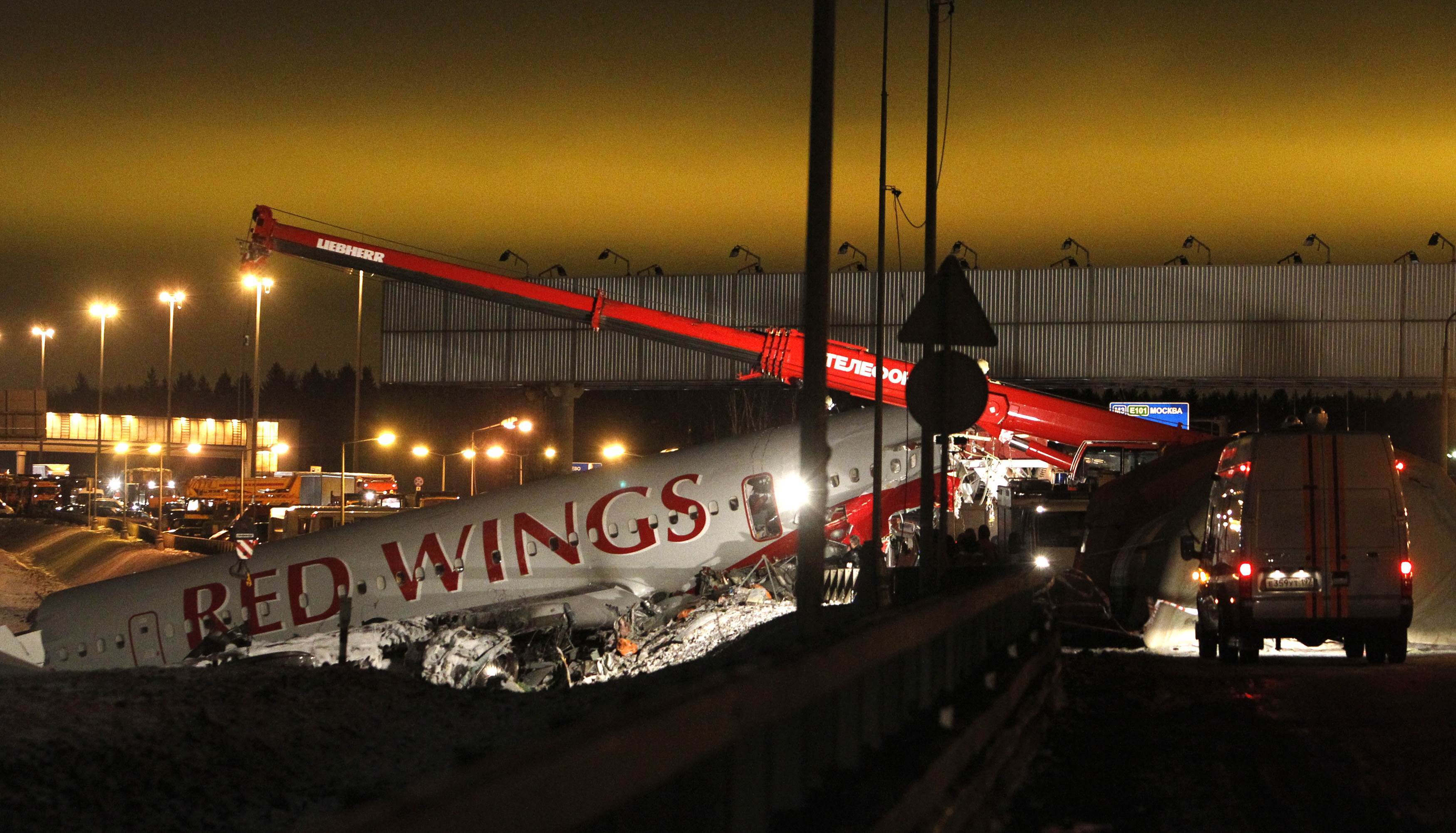 Η αιτία που συνετρίβη το αεροσκάφος στη Μόσχα – Συγκλονιστικό ΒΙΝΤΕΟ και ΦΩΤΟ