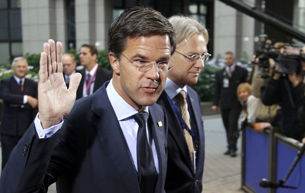 Ολλανδός πρωθυπουργός: «Άτυχες το δημοψήφισμα, πιέζουμε τον Παπανδρέου να το ακυρώσει»