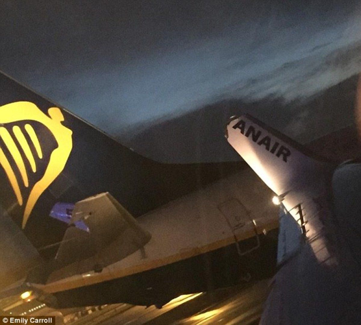Συγκρούστηκαν αεροπλάνα της Ryanair στο αεροδρόμιο του Δουβλίνου! ΦΩΤΟ, VIDEO