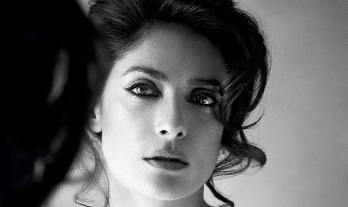 Η νέα topless φωτογράφιση της Salma Hayek