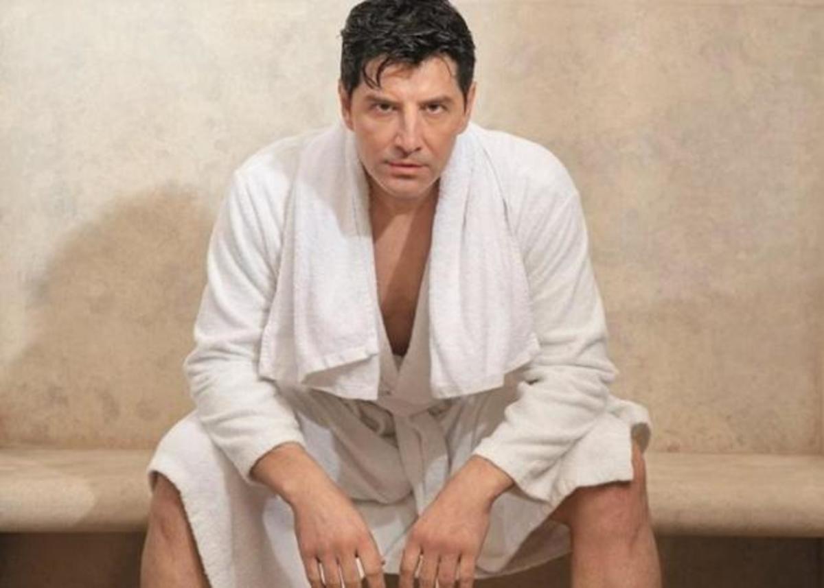 Δείτε πώς ο Σάκης Ρουβάς εύχεται για την Παγκόσμια Ημέρα της Γυναίκας