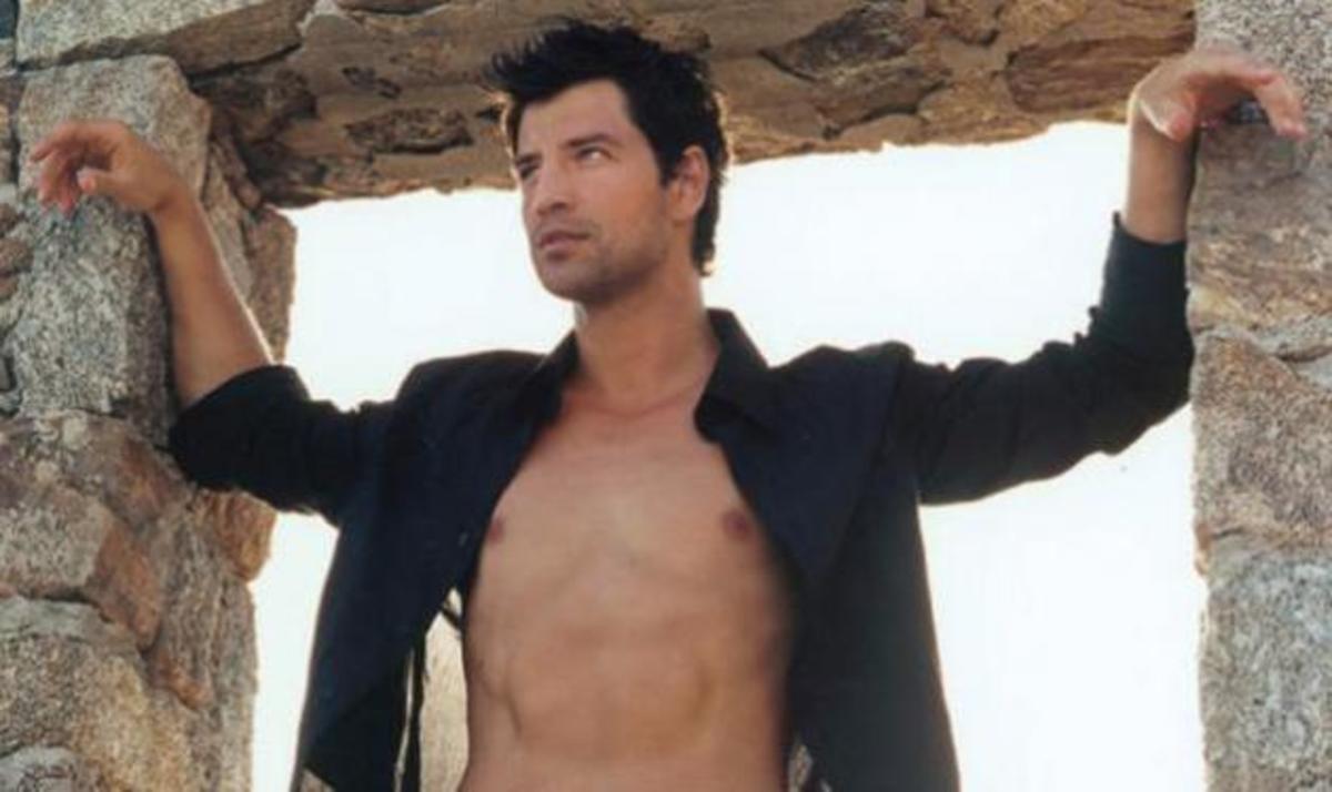 Σάκης Ρουβάς: “Όλη μου η ζωή είναι ένας αγώνας”