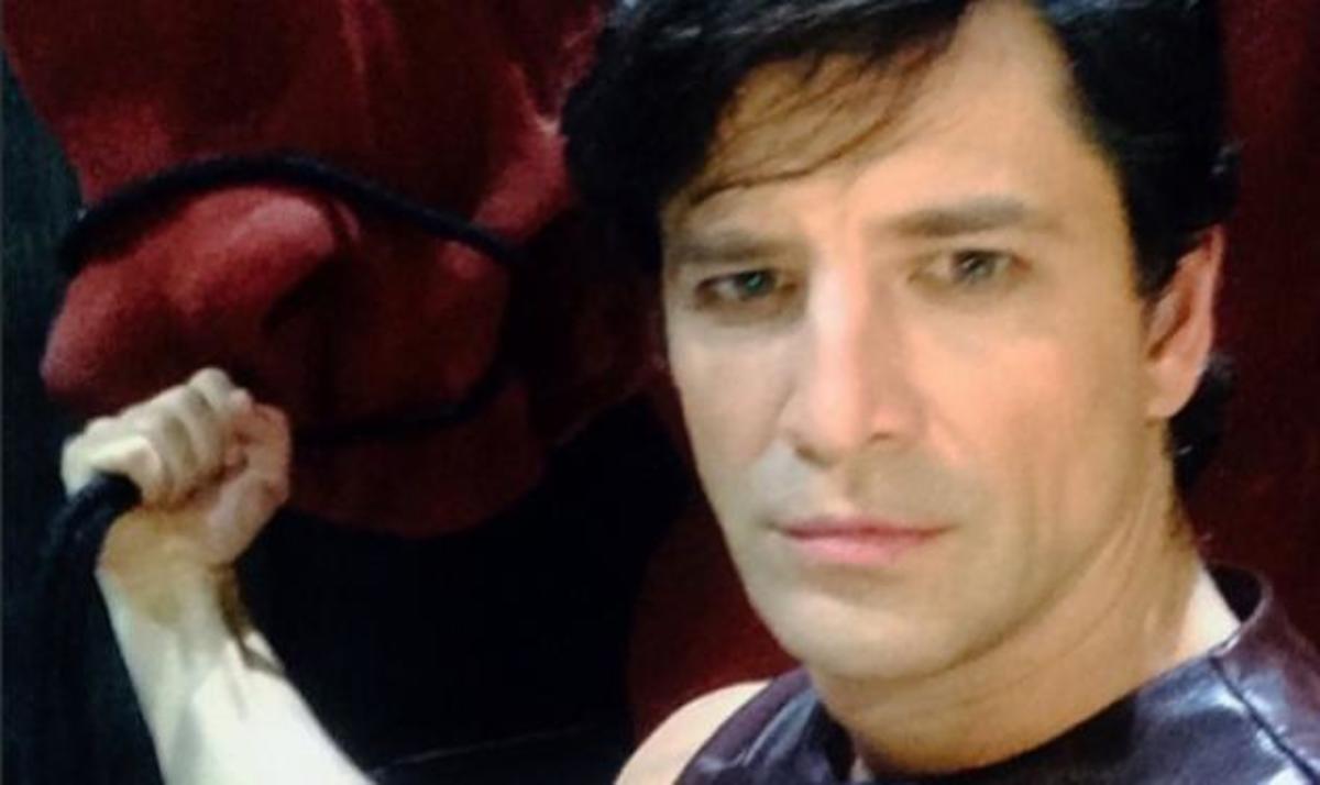 Σάκης Ρουβάς: Γύρισε στο θέατρο, μετά το πρόβλημα υγείας!