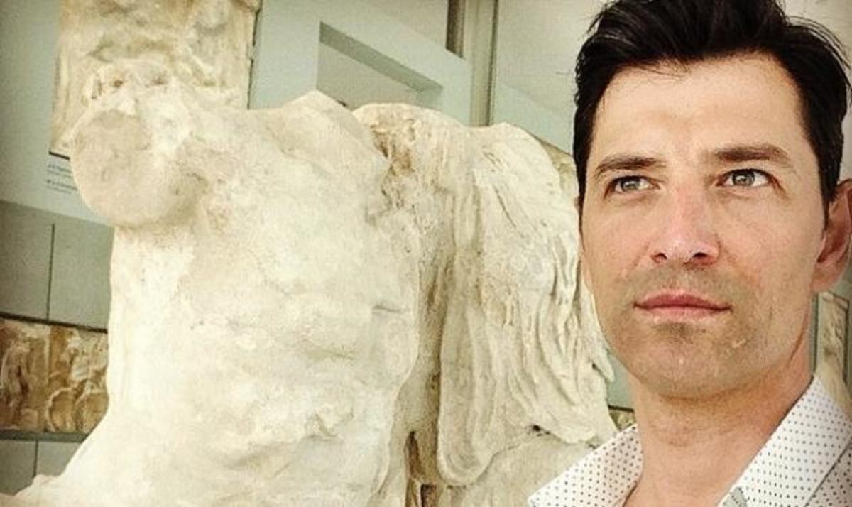 Ο Σάκης Ρουβάς στηρίζει την διεθνή εκστρατεία “Return, Restore, Restart”