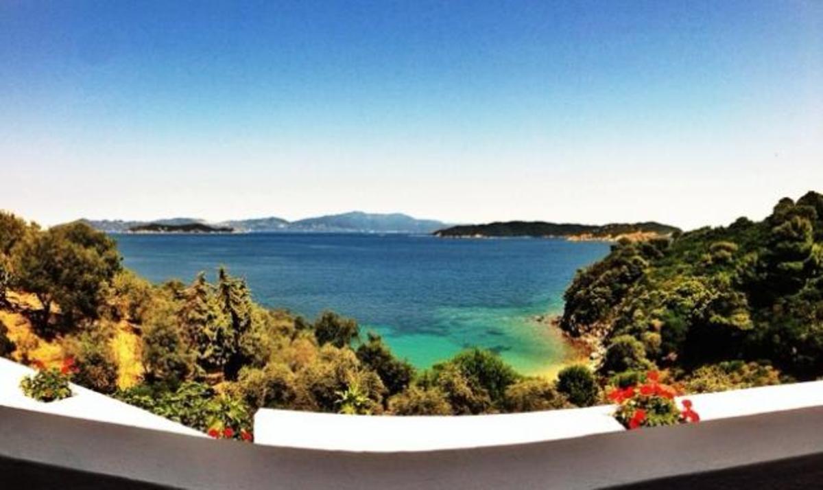 Ποιος αγαπημένος τραγουδιστής απολαμβάνει αυτή τη θέα;